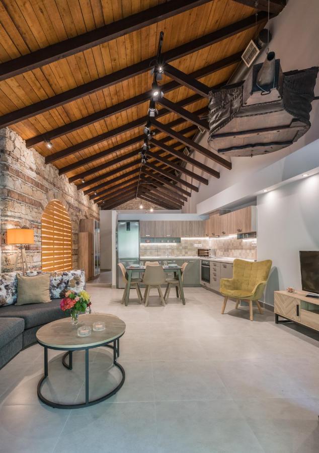Casa Leone, Cosy Apartment Overlooking The Square Spílion Esterno foto