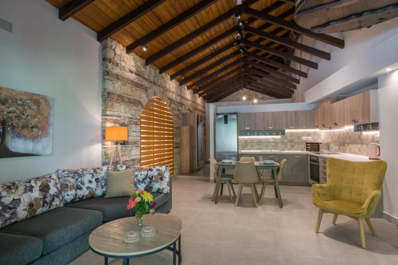 Casa Leone, Cosy Apartment Overlooking The Square Spílion Esterno foto
